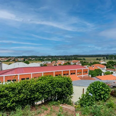Mirasol - Casa Com Pátio No Centro De Apartamento